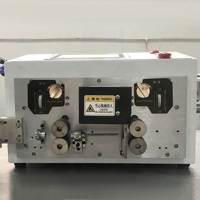 Полностью автоматическая компьютерная машина для резки и стриппинга с мощностью максимум 220 Вт
