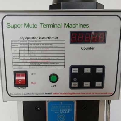 Ультра-тихая терминальная скрепительная машина с 30/40 мм ударом и диапазоном провода 0,1-2,5 мм2