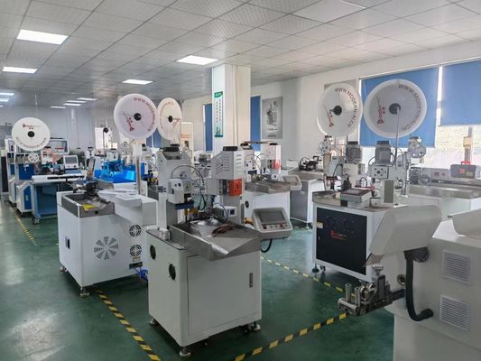 Многослойный RF/RG Коаксиальный кабель Ротационный стриппинг Peeling Machine Диапазон провода 0,8-10 мм